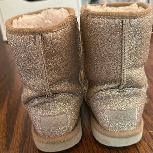 Uggs- Gold Glitter